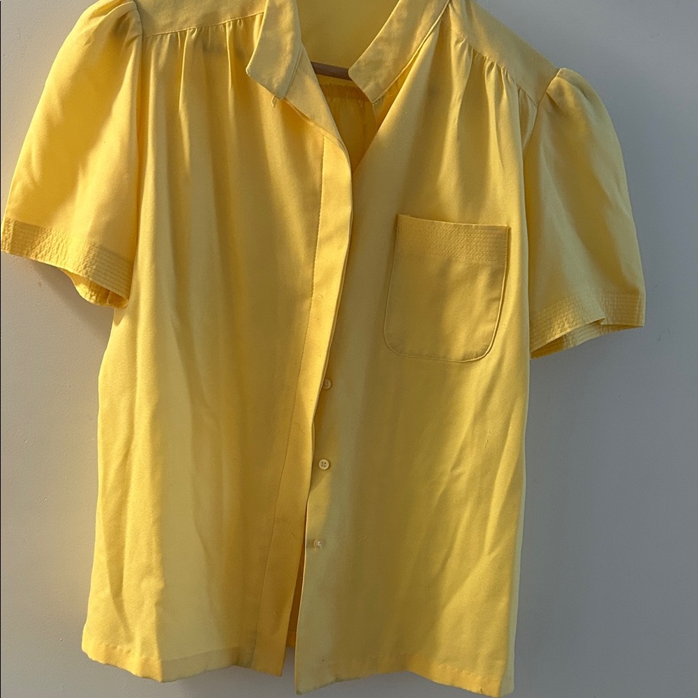Vintage Gailord Short Sleeve Button Up Blouse.